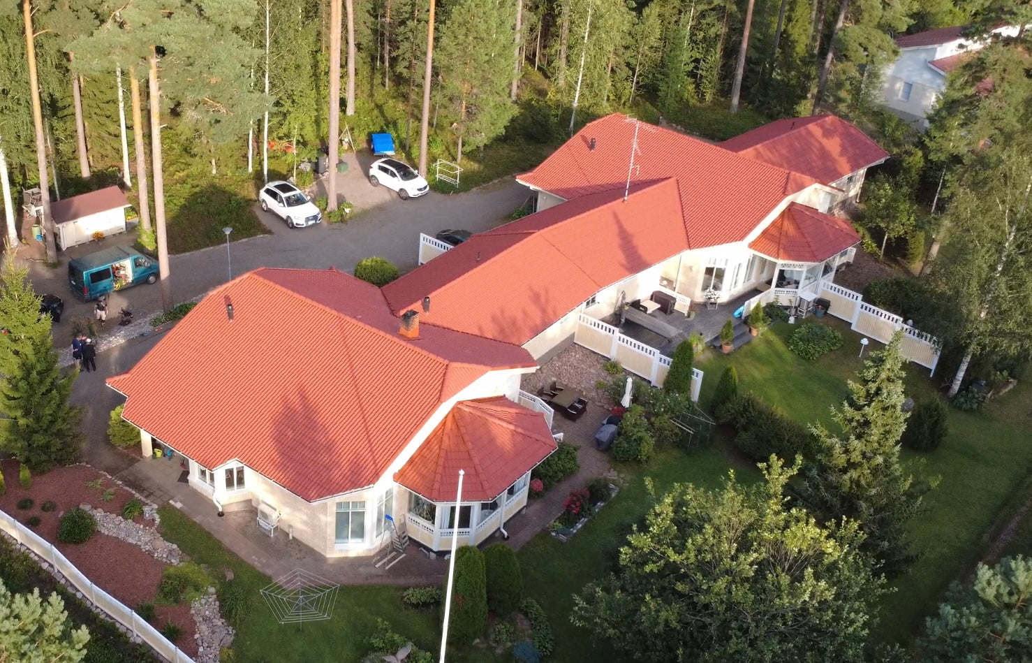 As Oy Euran Luhtarinne - tiilikatteen pinnoitus